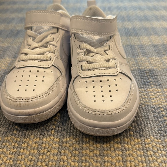 Nike Toddler Low Court Sneakers - Picture 6 of 6